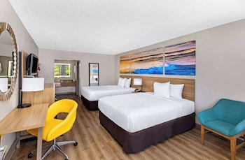 Room, 2 Queen Beds, Non Smoking