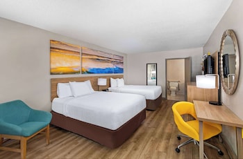 Room, 2 Queen Beds, Accessible, Non Smoking (First Floor)