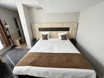 Standard Room, 1 Queen Bed, Non Smoking
