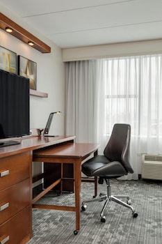 Room, 1 King Bed (High Floor)