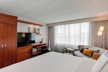 Room, 1 King Bed (High Floor)