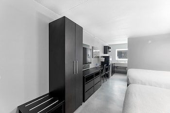 Suite, Multiple Beds, Non Smoking