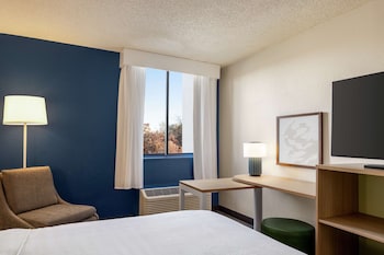 Room, 1 Queen Bed, Accessible (Mobility, Roll-in Shower)
