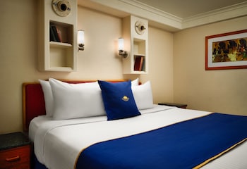 Standard Room, 1 King Bed, Harbor View