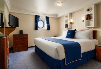 Standard Room, 1 King Bed, Harbor View
