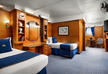 Deluxe Room, 2 Twin Beds (Portside)