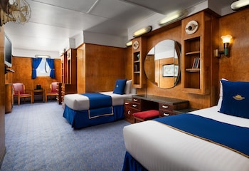 Deluxe Room, 2 Twin Beds, Harbor View