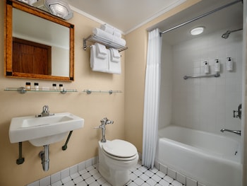 Room, 2 Queen Beds (Stateroom)