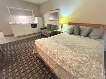 Standard Room, 2 Queen Beds, Non Smoking, Kitchenette