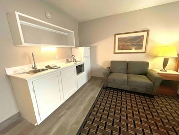 Standard Room, 2 Queen Beds, Non Smoking, Kitchenette