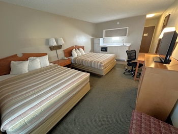 Standard Room, 2 Queen Beds, Non Smoking, Kitchenette