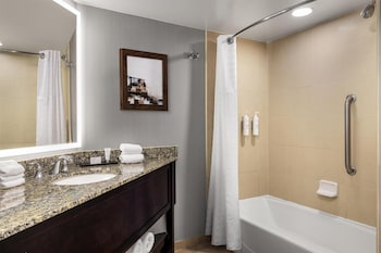 Premium Suite, 2 Queen Beds, Non Smoking