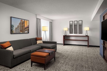 Premium Suite, 1 King Bed, Non Smoking, Corner