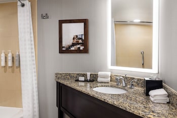 Suite, 2 Double Beds, Accessible, Bathtub