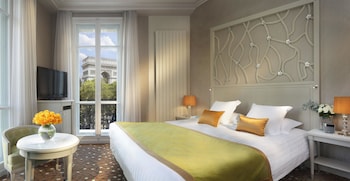 Room, City View (Privilège, Arc de Triomphe)