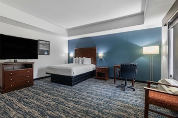 Standard Room, Multiple Beds, Accessible, Refrigerator & Microwave (Larger Room)