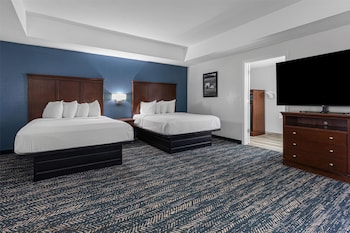 Standard Room, Multiple Beds, Accessible, Refrigerator & Microwave (Larger Room)