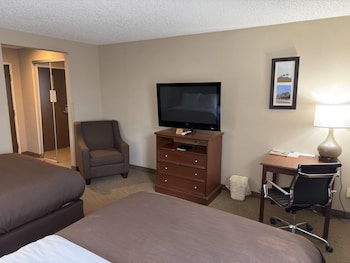 Room, 2 Queen Beds, Non Smoking