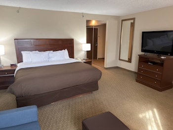 Suite, 1 King Bed, Non Smoking