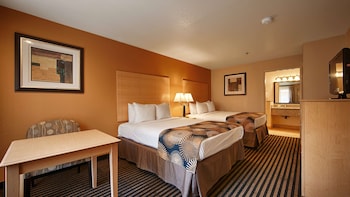Standard Room, 2 Queen Beds, Non Smoking, Refrigerator