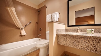 Standard Room, 1 King Bed, Non Smoking, Refrigerator