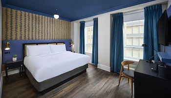Deluxe Room, 1 King Bed