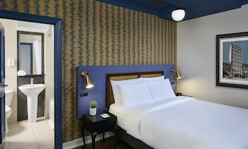 Standard Room, 1 Queen Bed