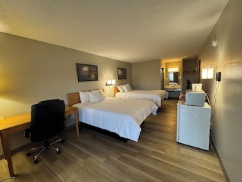 Room, 2 Queen Beds, Non Smoking