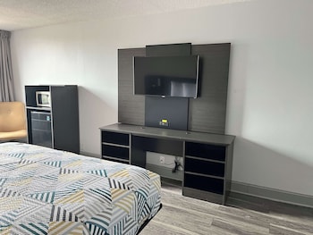 Standard Room, 2 Double Beds, Non Smoking, Refrigerator & Microwave