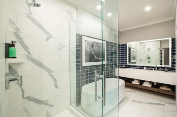 Aspen Tower Executive Suite I