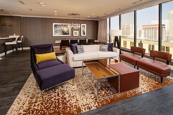 Aspen Tower Signature Suite II