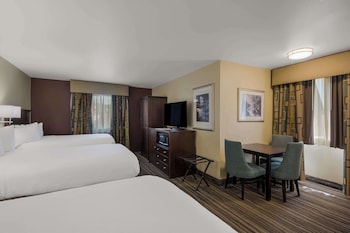 Standard Room, 2 Double Beds, Non Smoking, Refrigerator & Microwave (with Sofabed)