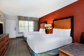 Deluxe Room, 2 Double Beds, Non Smoking