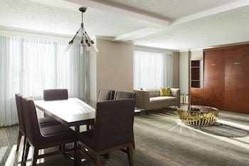 Suite, 1 King Bed