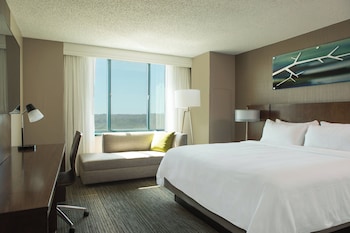 Room, 1 King Bed (Mobility Accessible, Tub)