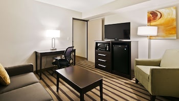 Suite, 1 King Bed, Non Smoking, Refrigerator & Microwave