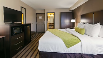 Standard Room, 2 Queen Beds, Non Smoking, Refrigerator & Microwave