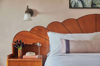 Room, 1 King Bed, Accessible, Bathtub