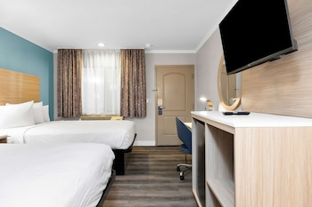 Standard Room, 2 Double Beds, Non Smoking, Refrigerator & Microwave