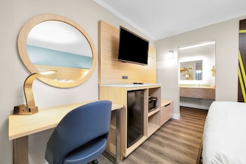 Standard Room, 1 King Bed, Non Smoking, Refrigerator & Microwave
