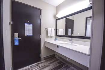 Deluxe Suite, 2 Queen Beds, Non Smoking
