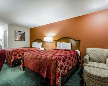 Standard Room, 2 Queen Beds, Non Smoking