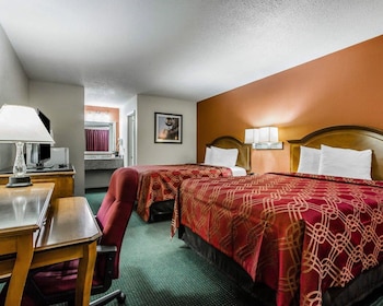Standard Room, 2 Queen Beds, Non Smoking
