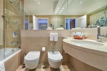 Double or Twin Room, Mountain View