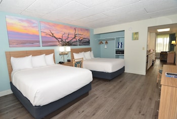Suite, 2 Queen Beds, Non Smoking (Oceanside, 1st Floor)