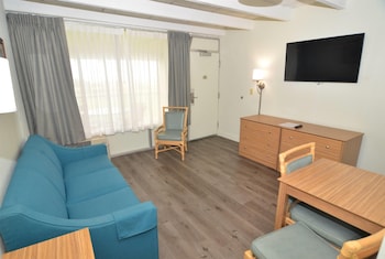 Suite, 2 Queen Beds, Non Smoking, Ocean View