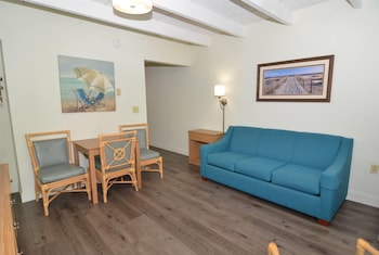 Suite, 1 King Bed, Non Smoking
