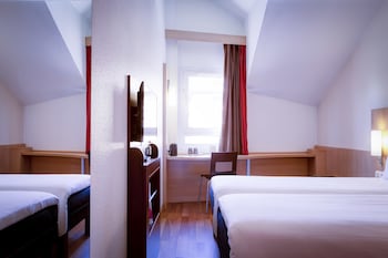 Standard Room, 2 Twin Beds