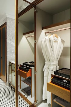 Executive Room, 1 King Bed