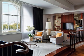 Club Room, 1 King Bed